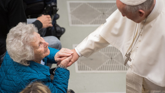 Pope With Older Lady 500 300